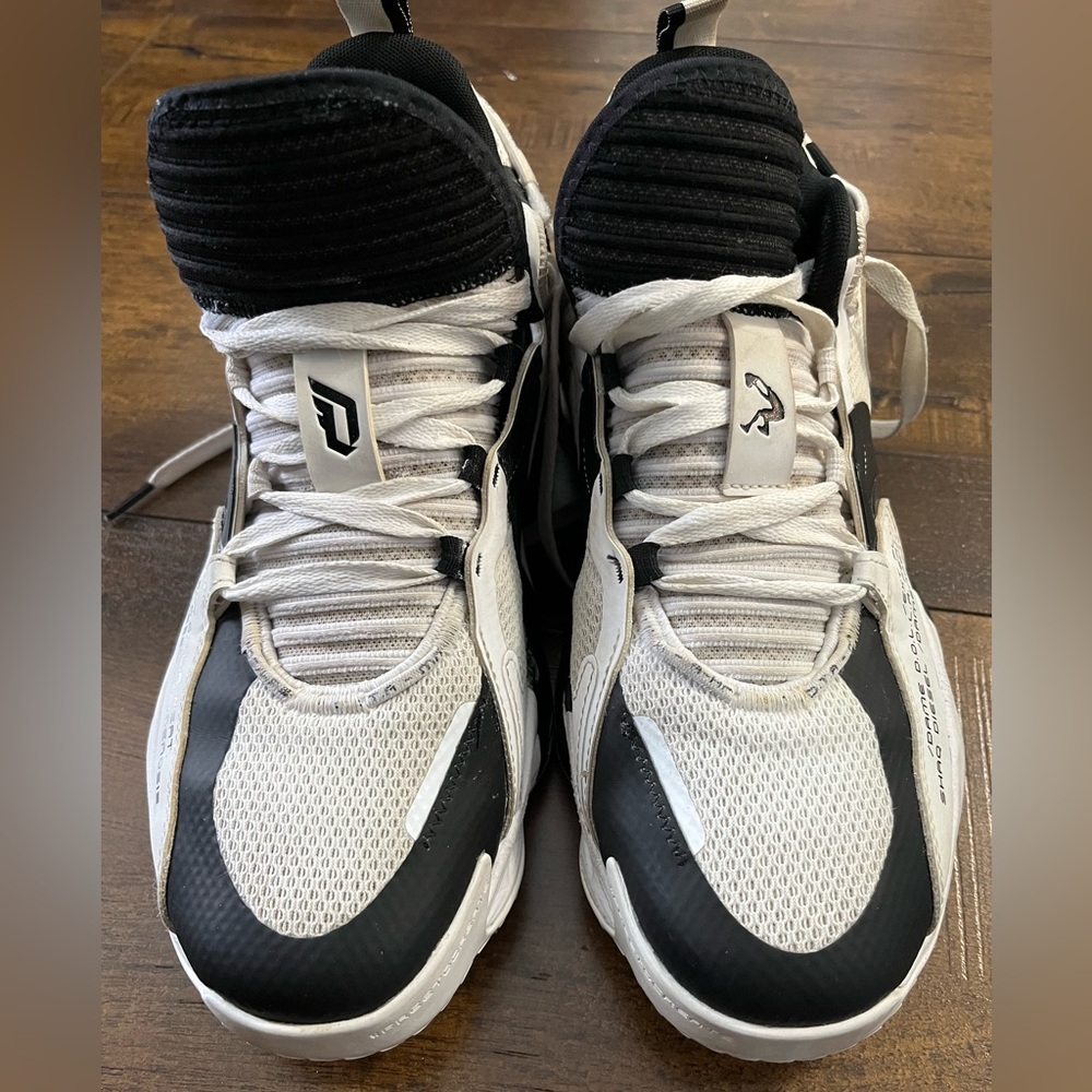Adidas Damenosis Shaq inspired shoes.  Size 8 men’s